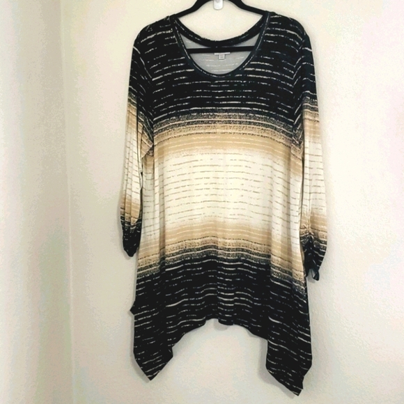 Avenue Tops - 🚨3/$25 SALE🚨•AVENUE•VIP♥️Knits•Ombre look•gathered sleeve•18/20